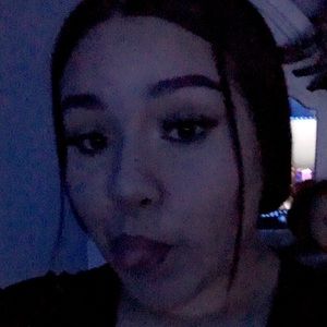 Meet your Posher, Mia